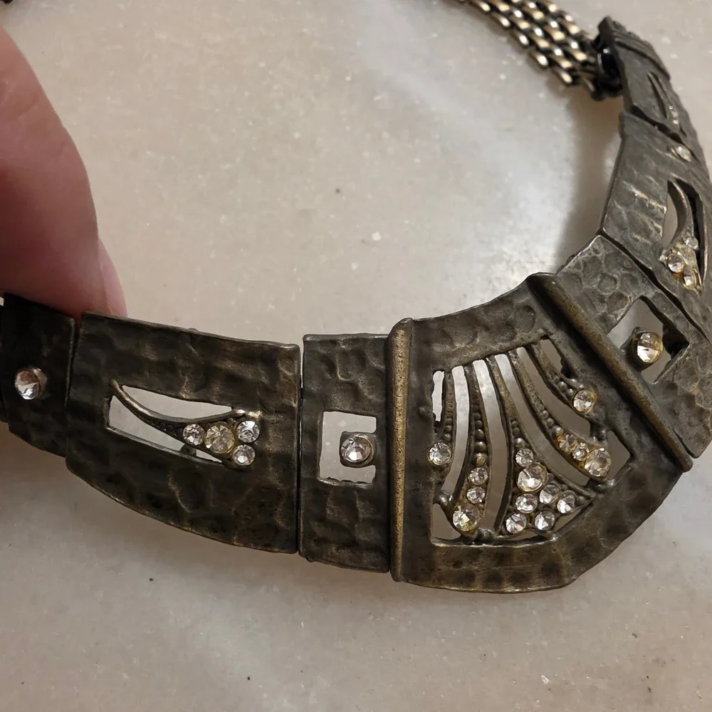 Vintage Art Deco Style Statement Necklace Hammered Metal Crystal Choker - Picture 7 of 12
